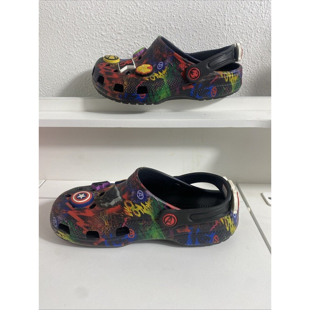 Crocs Kids' Classic Marvel Avengers Clogs size 3 - Picture 8 of 16